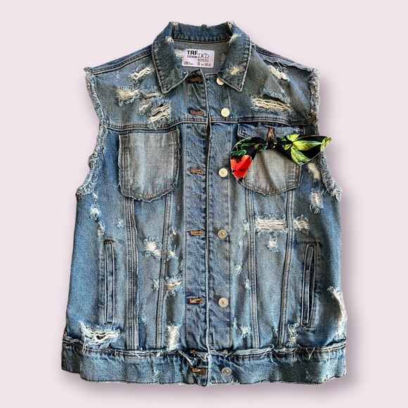 ☀️🍁ZARA TRF Floral Distressed Jean Denim Vest Jacket Size S oversized 2017 SS - Picture 6 of 15